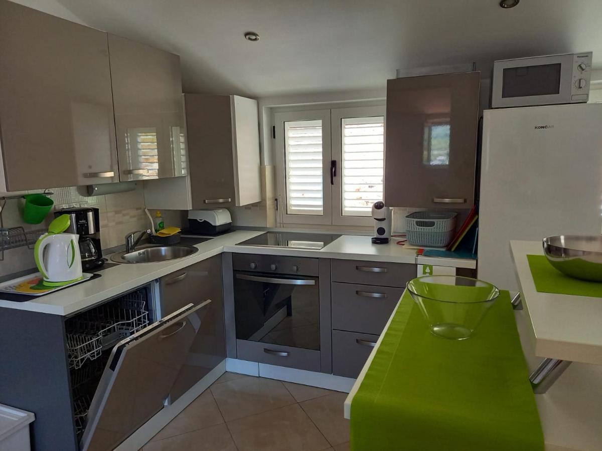 Apartman Marina Sa Parkingom イェルサ エクステリア 写真