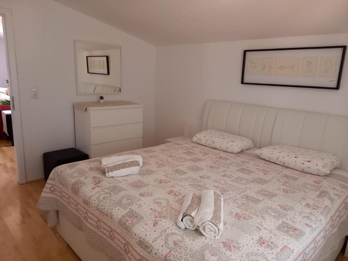 Apartman Marina Sa Parkingom イェルサ エクステリア 写真